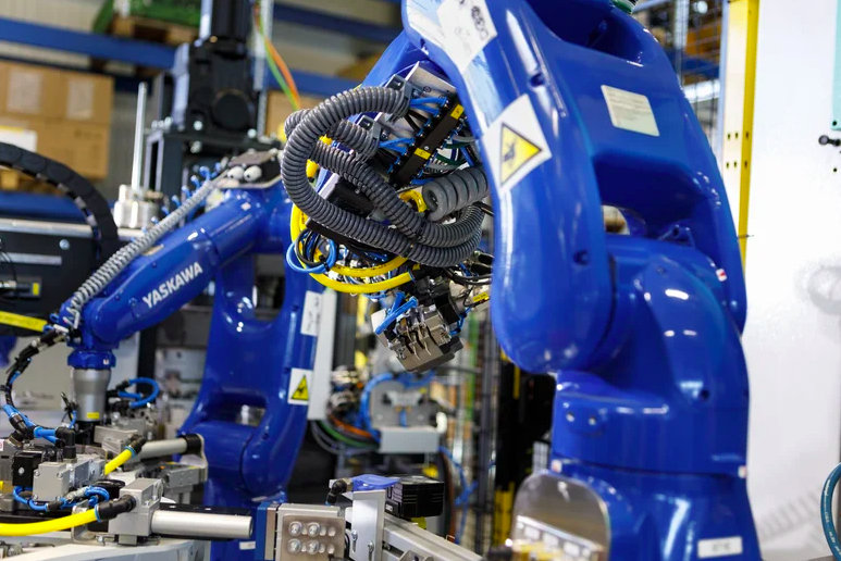 YASKAWA HELPS MSA VORRICHTUNGSBAU AUTOMATE HIGHLY COMPLEX PRODUCTION OF CONNECTORS